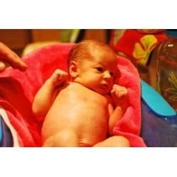 Olejek migdałowy i pielęgnacja skóry noworodka